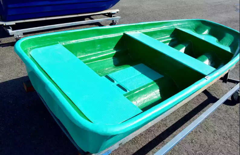 Стеклопластиковая лодка Старт (тримаран) в Домодедово