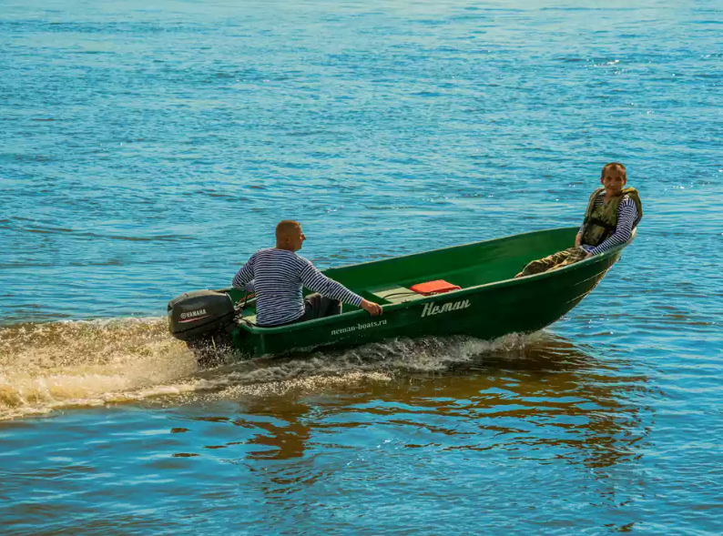 Стеклопластиковая лодка Neman-340 (тримаран) в Домодедово