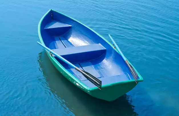 Стеклопластиковая лодка Дельфин в Домодедово