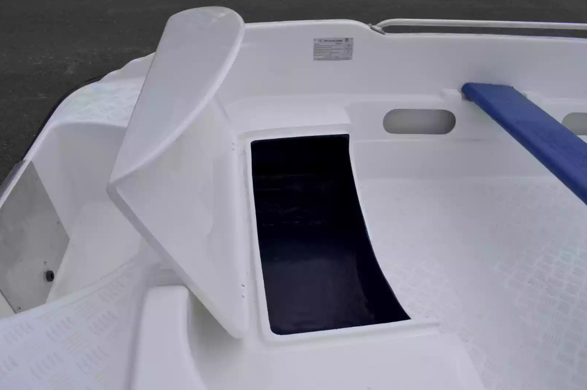 Стеклопластиковая лодка Пингвин New (тримаран) в Домодедово