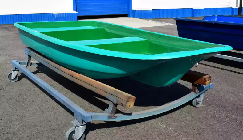 Стеклопластиковая лодка Старт (тримаран) в Домодедово