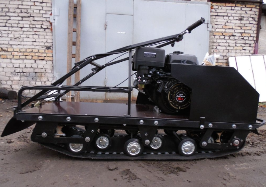 Мотобуксировщик AhtaR Зима 15 л/с с вариатором в Домодедово