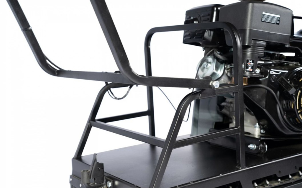 Мотобуксировщик БУРЛАК-M2 LFS 15 л.с.(передний привод, склизы) в Домодедово