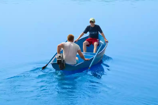 Стеклопластиковая лодка Омуль в Домодедово