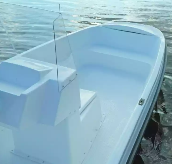 Стеклопластиковая лодка Пингвин с консолью (тримаран) в Домодедово